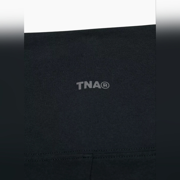 TnaHOLD-IT ATMOSPHERE HI-RISE LEGGING - Picture 7 of 9